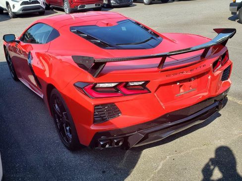 Used 2022 Chevrolet Corvette Stingray Preferred Cpe w/ Battery Protection Package RWD image 7