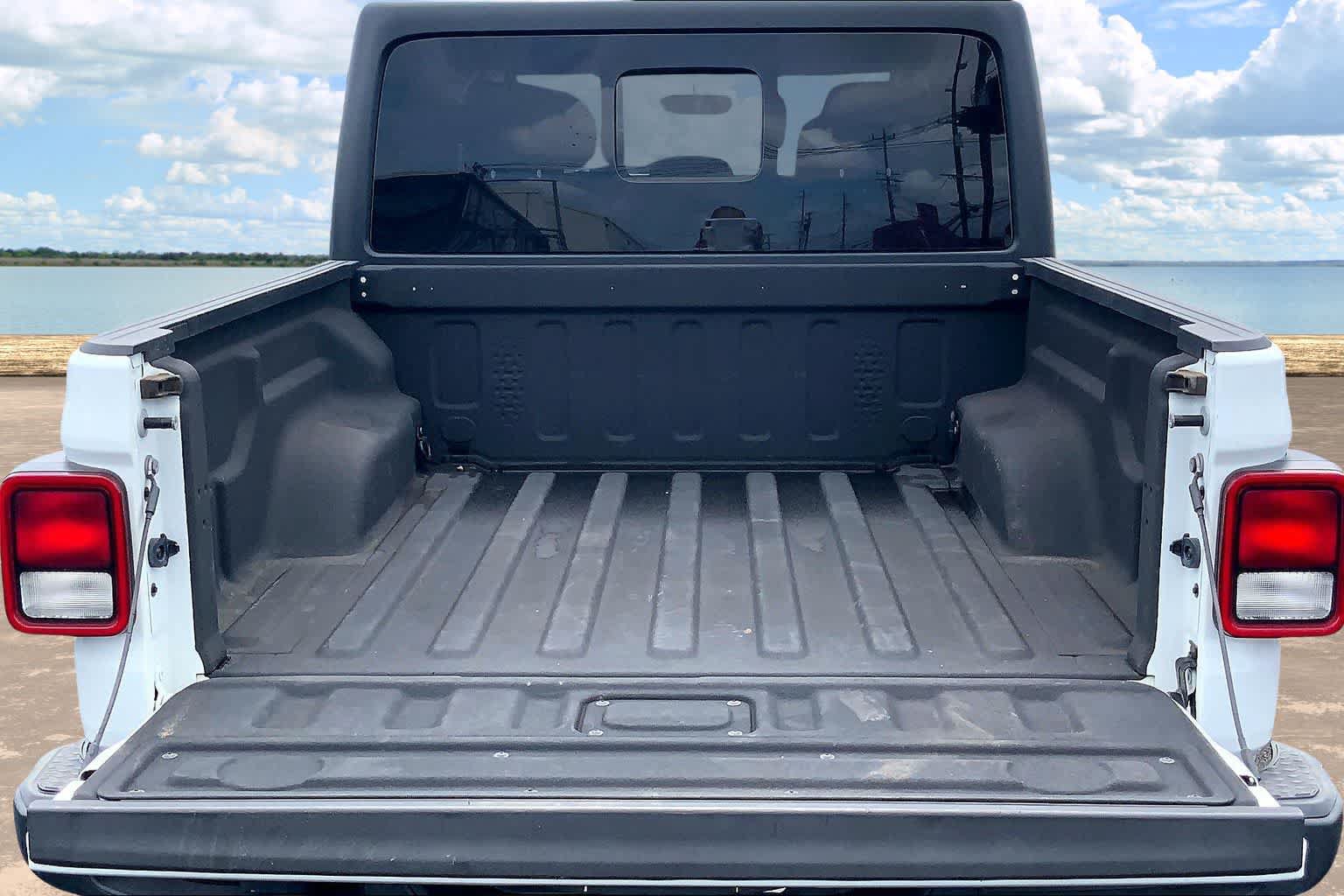 Used 2021 Jeep Gladiator Sport w/ Quick Order Package 24Q 80Th AWD/4WD image 18