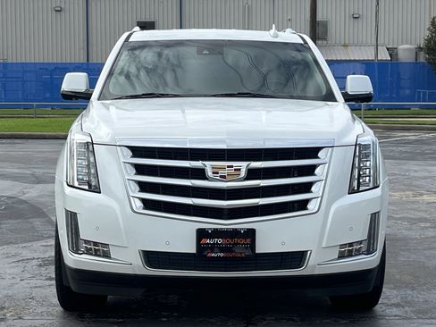 Used 2017 Cadillac Escalade Luxury RWD image 6