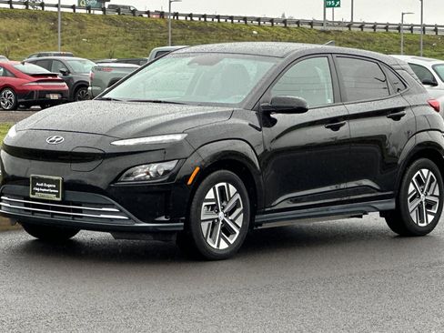 Used 2023 Hyundai Kona SE image 7