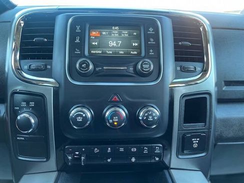 Used 2018 RAM 2500 Big Horn w/ Sport Appearance Group AWD/4WD image 15
