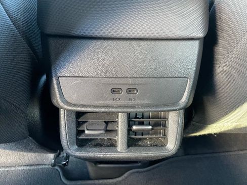 Used 2025 Chevrolet Equinox LT image 17