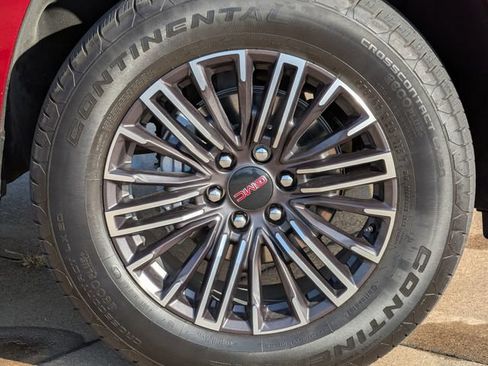 Used 2025 GMC Yukon Elevation w/ LPO, Floor Liner Package RWD image 10
