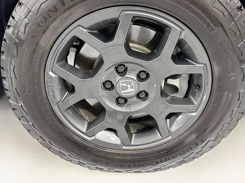 Certified 2025 Honda Pilot TrailSport image 32