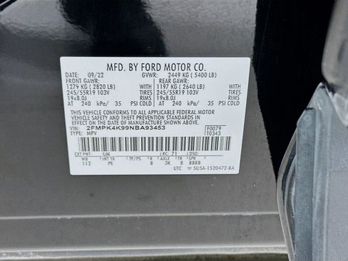 Used 2022 Ford Edge Titanium w/ Equipment Group 301A AWD/4WD image 32