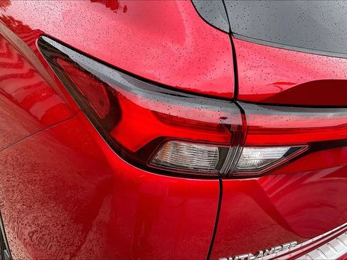 Used 2024 Mitsubishi Outlander SEL AWD/4WD image 28