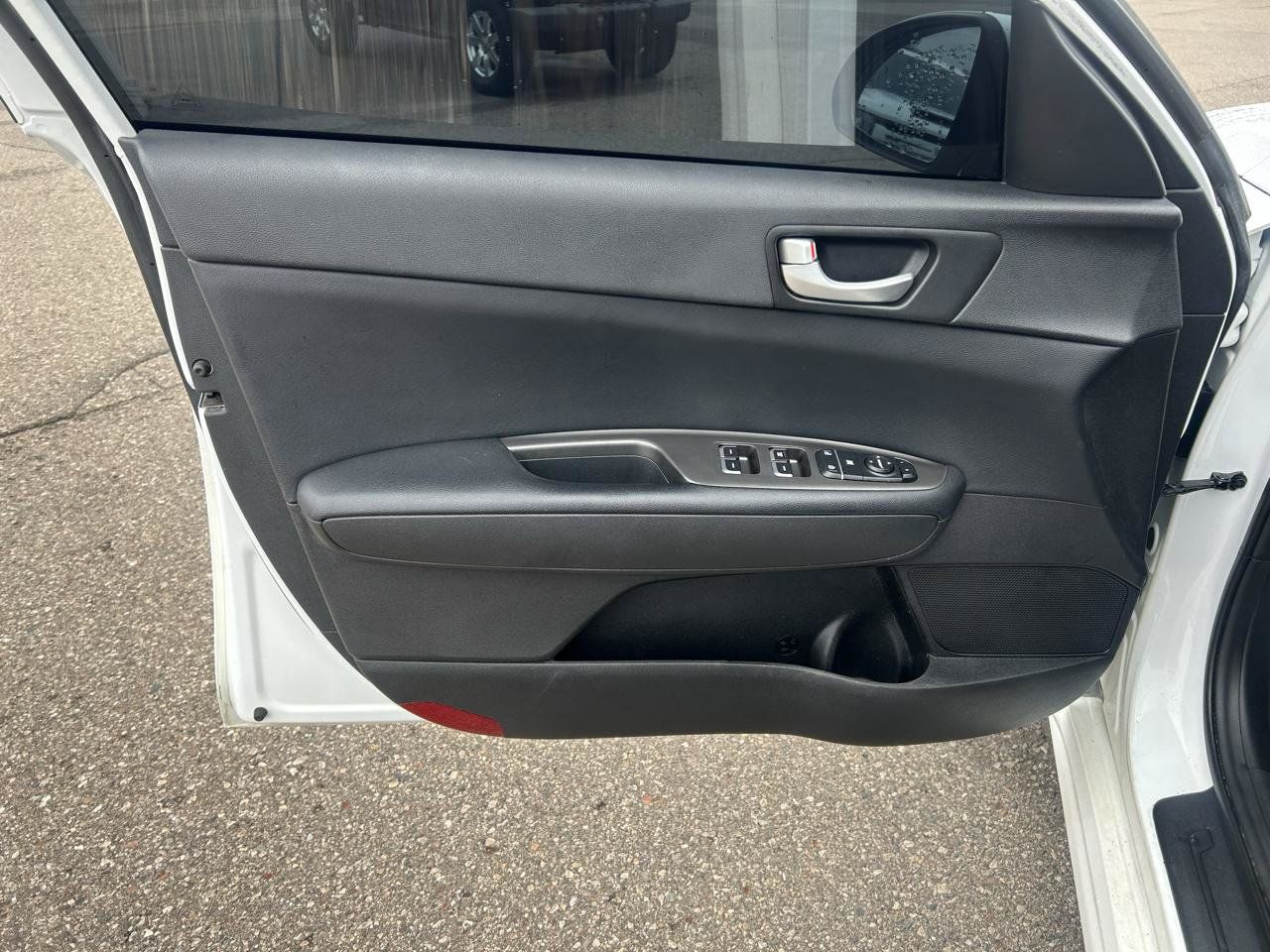 Used 2019 Kia Optima LX FWD image 14