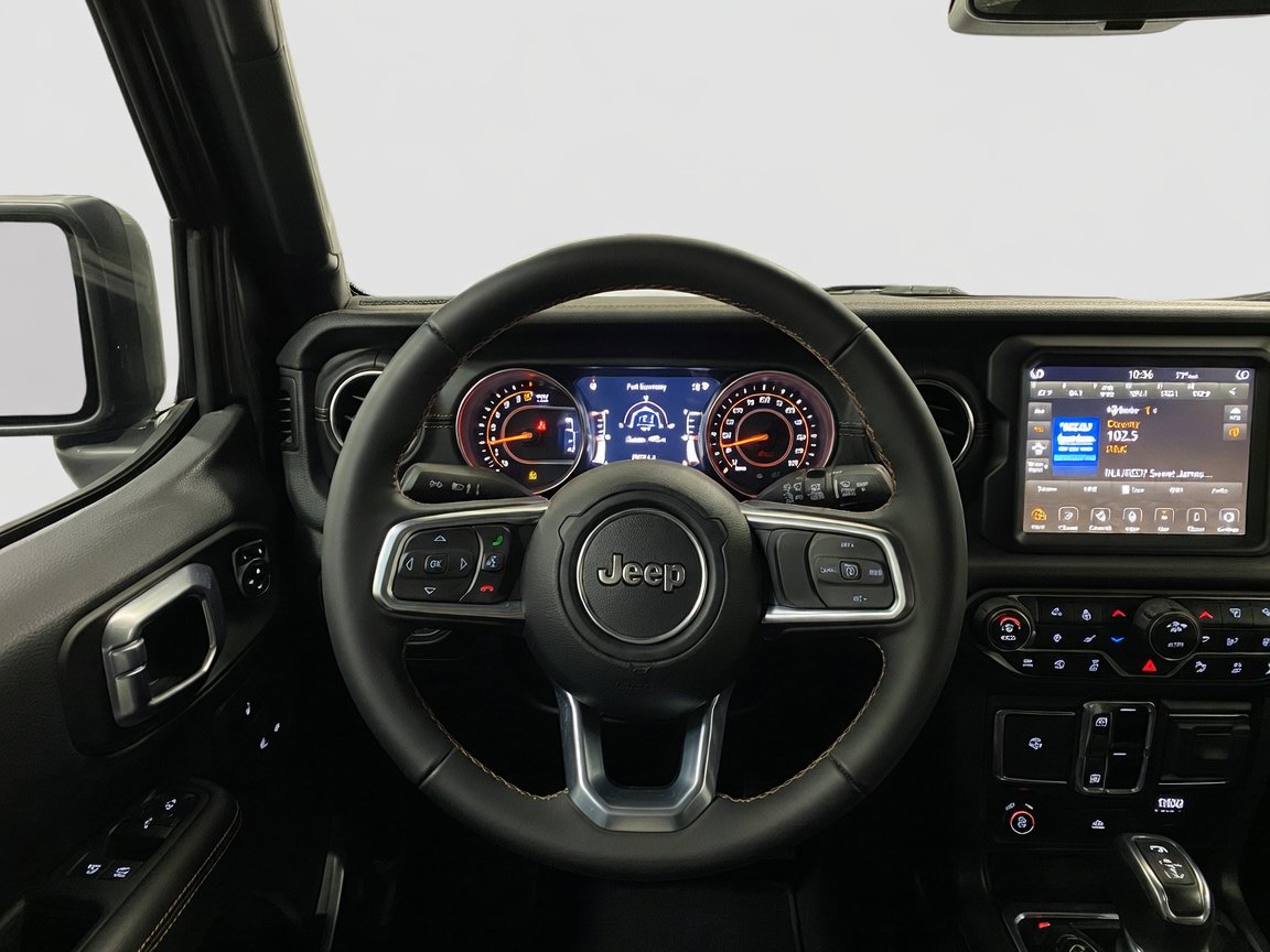 Used 2021 Jeep Wrangler Unlimited Sahara AWD/4WD image 7
