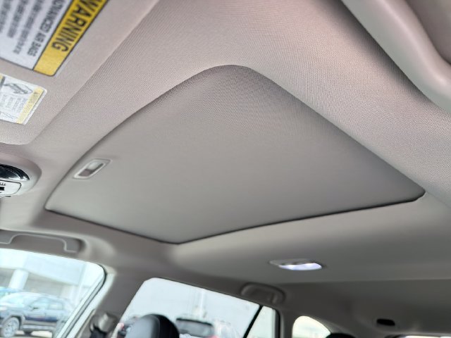 Certified 2025 Subaru Outback Touring AWD/4WD image 18