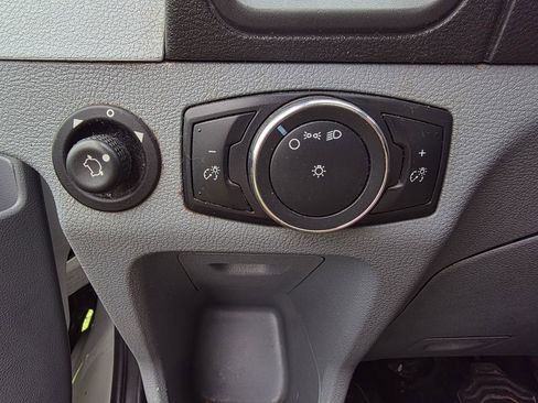 Used 2019 Ford Transit 250 130 Low Roof w/ Exterior Upgrade Package RWD image 13