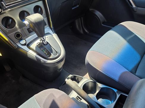 Used 2005 Toyota Matrix XR FWD image 28