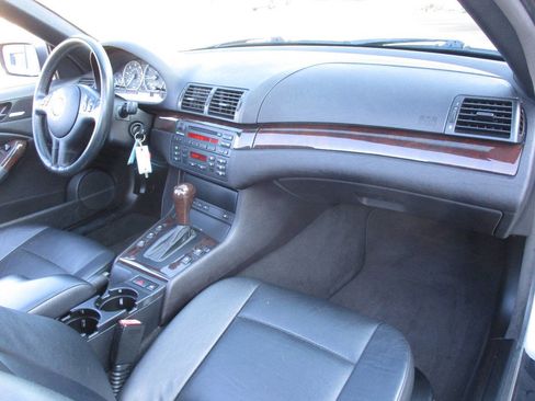 Used 2004 BMW 330Ci Convertible image 16