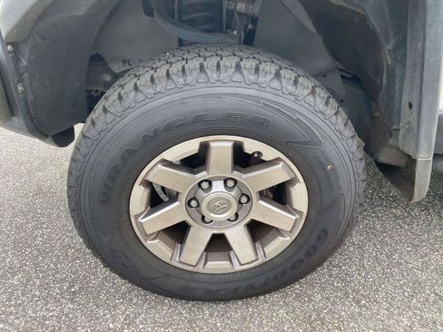 Used 2014 Toyota FJ Cruiser 2WD w/ Convenience Package image 4