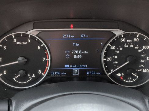 Used 2025 Nissan Altima 2.5 SV FWD image 22