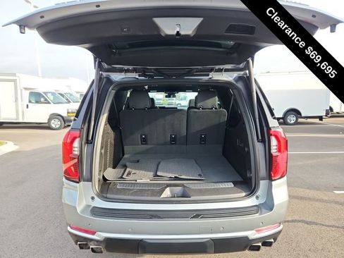 Used 2025 GMC Yukon XL Denali image 29