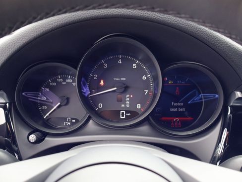 New 2026 Porsche Macan AWD/4WD image 16