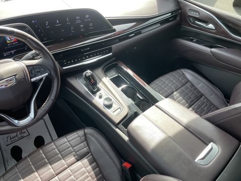 Used 2023 Cadillac Escalade Premium Luxury Platinum w/ LPO, Floor Liner Package AWD/4WD image 30