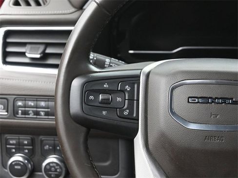 Certified 2024 GMC Yukon Denali image 31