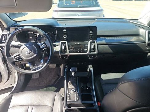 Used 2021 Kia Sorento S image 14
