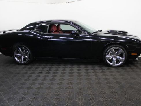 Used 2014 Dodge Challenger R/T Plus RWD image 5