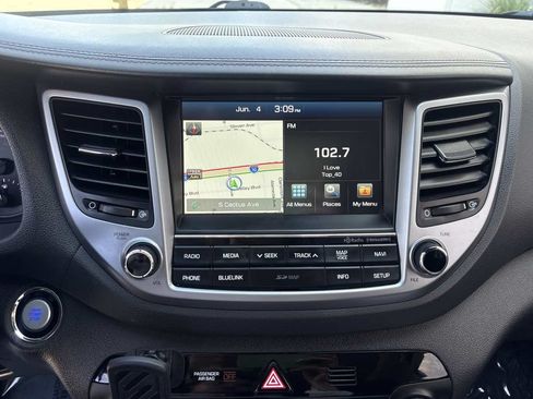 Used 2016 Hyundai Tucson Limited w/ Option Group 03 FWD image 24