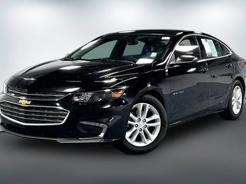 Used 2016 Chevrolet Malibu LT w/ Leather Package FWD image 3
