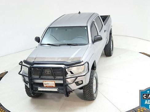 Used 2015 Toyota Tacoma 4x4 Double Cab w/ TRD Off-Road Package image 15