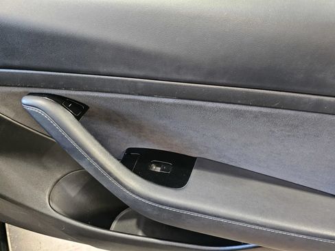 Used 2020 Tesla Model 3 Standard Range Plus RWD image 6