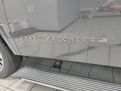 Certified 2024 Jeep Grand Wagoneer L Series III AWD/4WD image 41