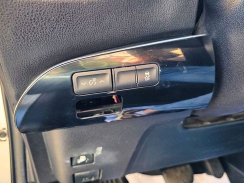 Used 2016 Toyota Prius Four Touring w/ Four Season Floor Mat Package FWD image 25