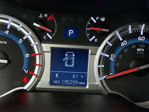 Used 2016 Toyota 4Runner SR5 image 30