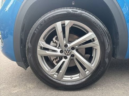 Used 2024 Volkswagen Atlas Cross Sport SEL R-Line AWD/4WD image 9