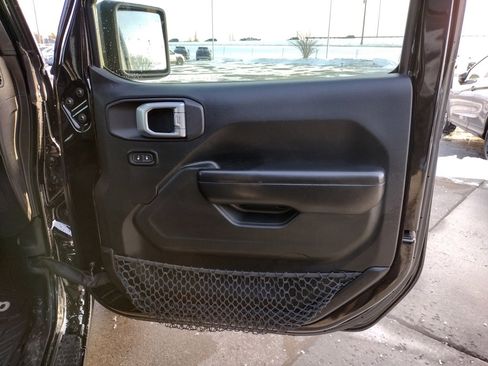 Used 2019 Jeep Wrangler Unlimited Sport S image 26