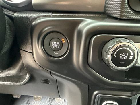 Used 2021 Jeep Wrangler Sport AWD/4WD image 15