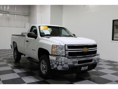 Used 2013 Chevrolet Silverado 2500 W/T image 3