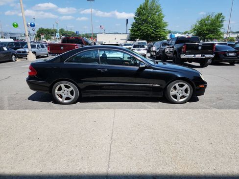 Used 2008 Mercedes-Benz CLK 350 Coupe image 6