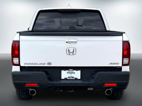 Used 2023 Honda Ridgeline RTL-E image 4