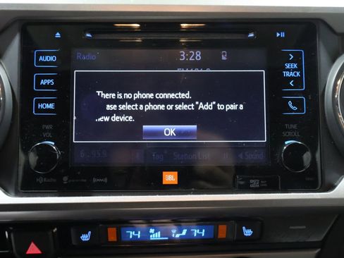 Used 2016 Toyota Tacoma Limited w/ Towing Package image 28