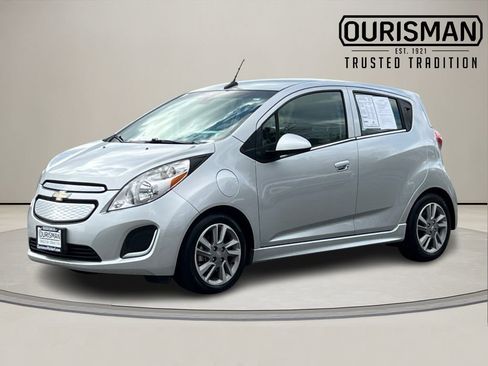 Used 2014 Chevrolet Spark LT image 2