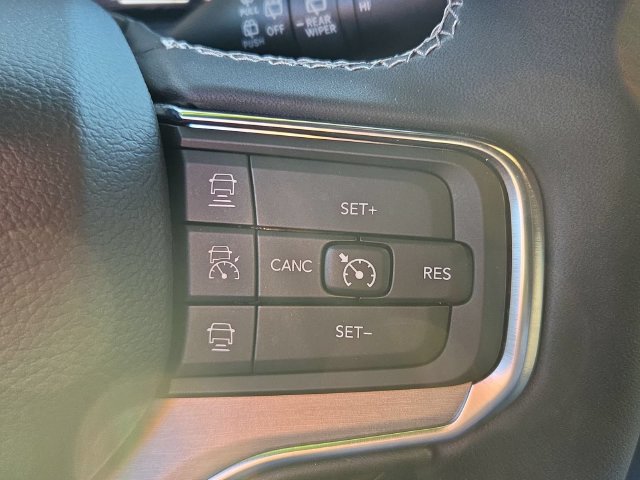 Used 2024 Jeep Wagoneer Series II w/ Convenience Group I AWD/4WD image 14