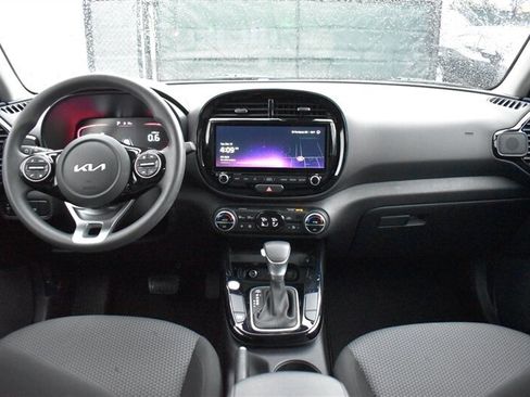 Used 2023 Kia Soul S FWD image 12
