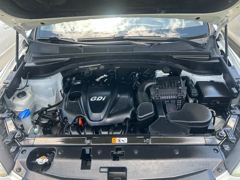 Used 2014 Hyundai Santa Fe Sport w/ Technology Package 04 AWD/4WD image 31