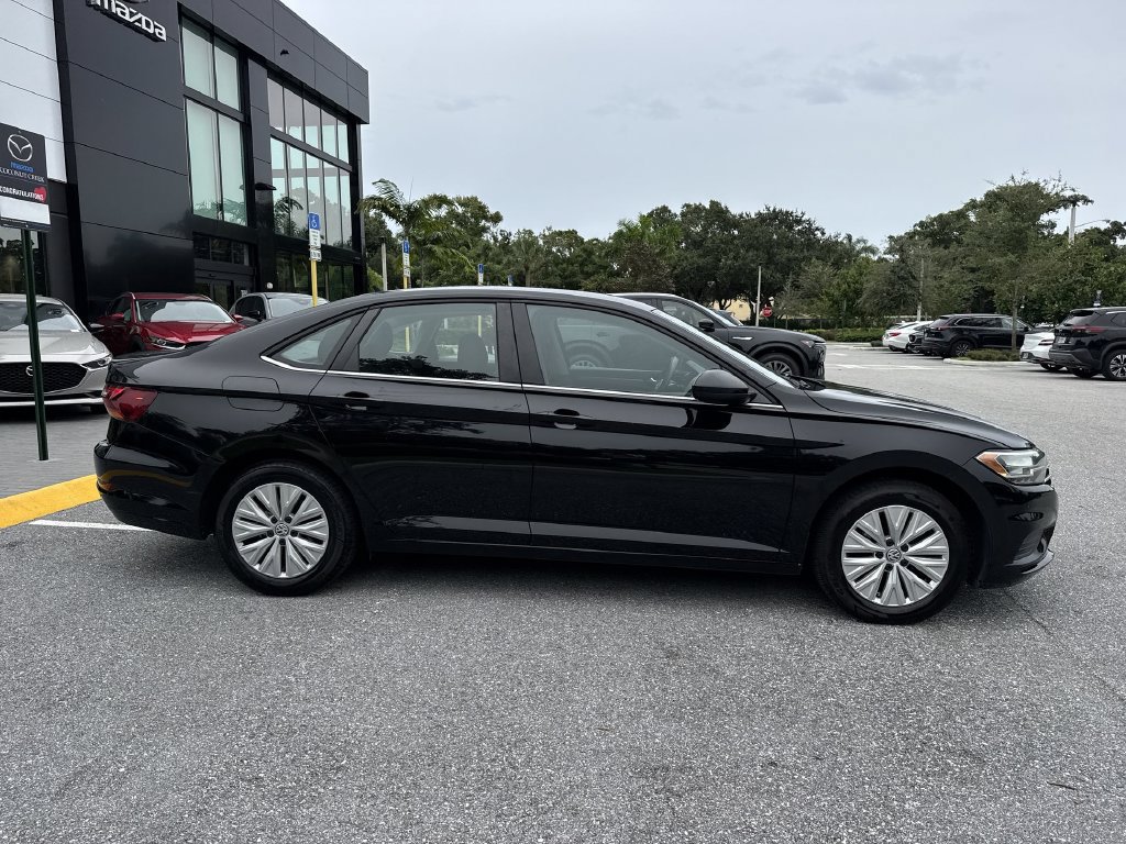 Used 2019 Volkswagen Jetta FWD image 5