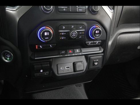 Used 2022 Chevrolet Silverado 3500 LT w/ Convenience Package image 15