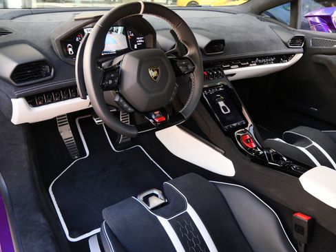 Used 2023 Lamborghini Huracan Tecnica RWD image 11
