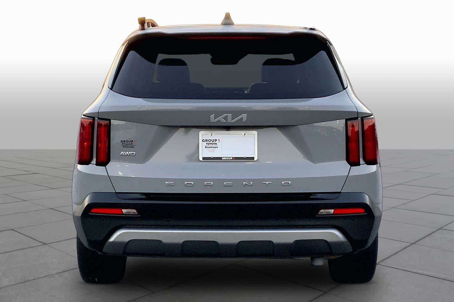 Used 2022 Kia Sorento SX Prestige w/ Rust Color Package AWD/4WD image 5