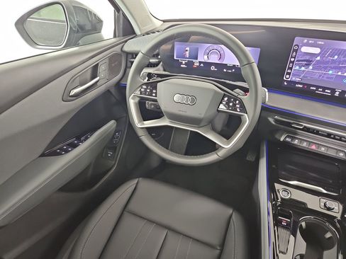 New 2026 Audi Q3 quattro 2.0T AWD/4WD image 38