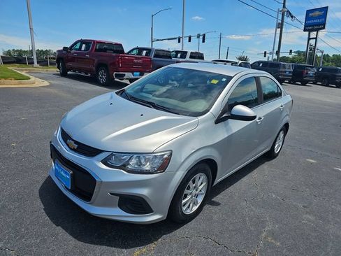 Used 2020 Chevrolet Sonic LT FWD image 4