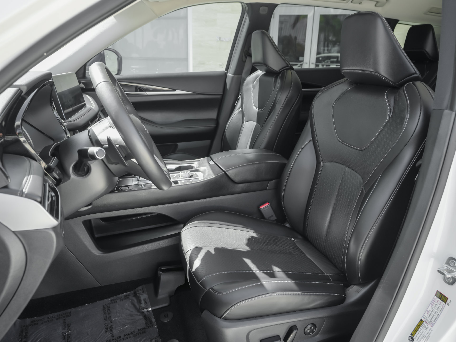 Certified 2024 INFINITI QX60 Pure FWD image 5