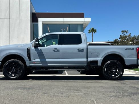 New 2026 Ford F250 Lariat w/ Black Appearance Package AWD/4WD image 6